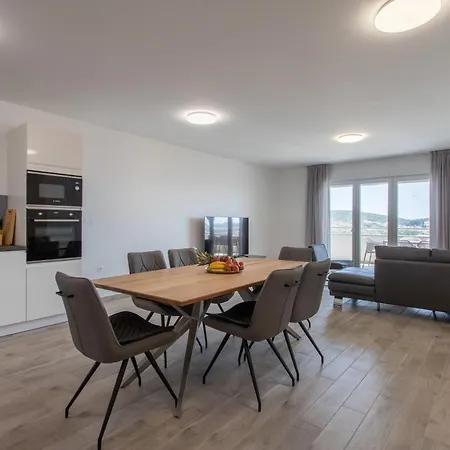 Hill Apartman *