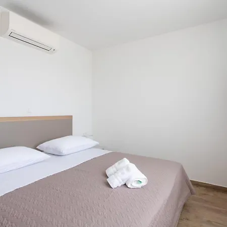Hill Apartman *