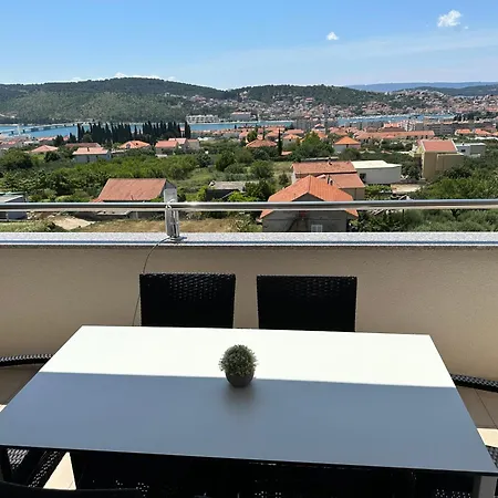 Hill Apartman *