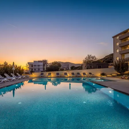 Hill Daire Trogir